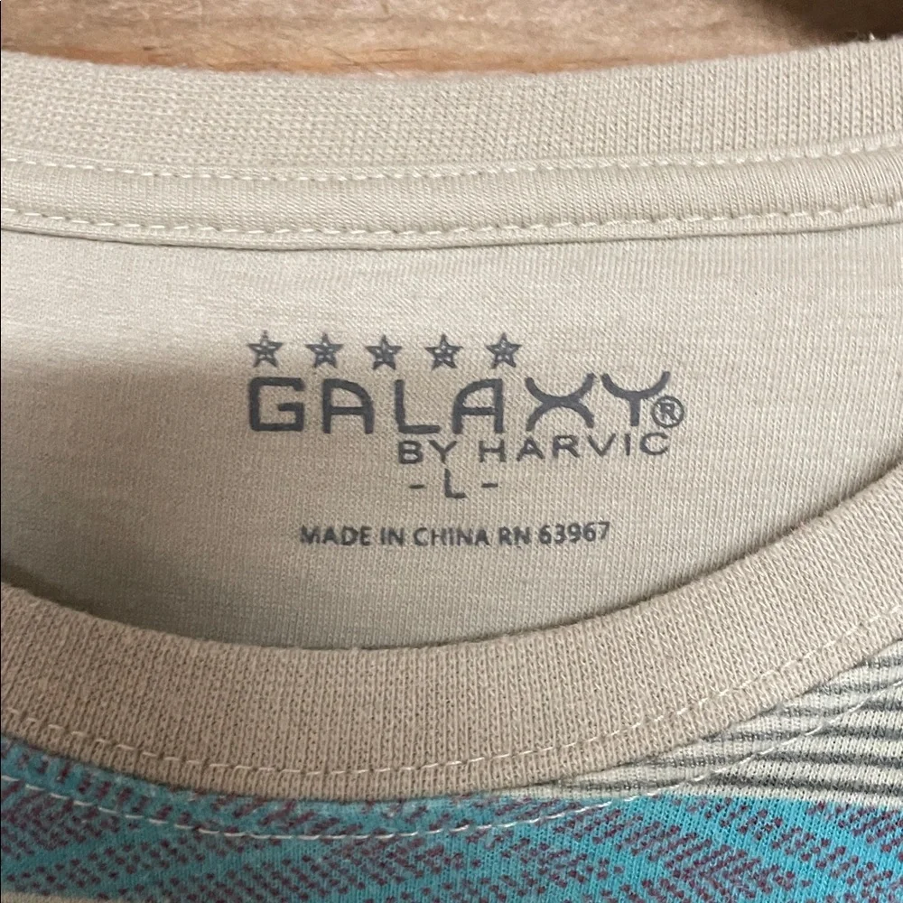 Galaxy By Harvic size Large Men's Tee with Gray and Blue Accents with Pocket